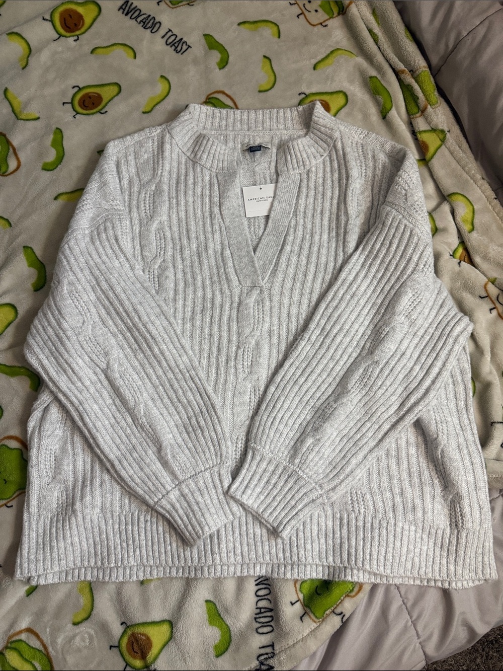 American Eagle Outfitters Light Gray Ribbed V-Neck Sweater
